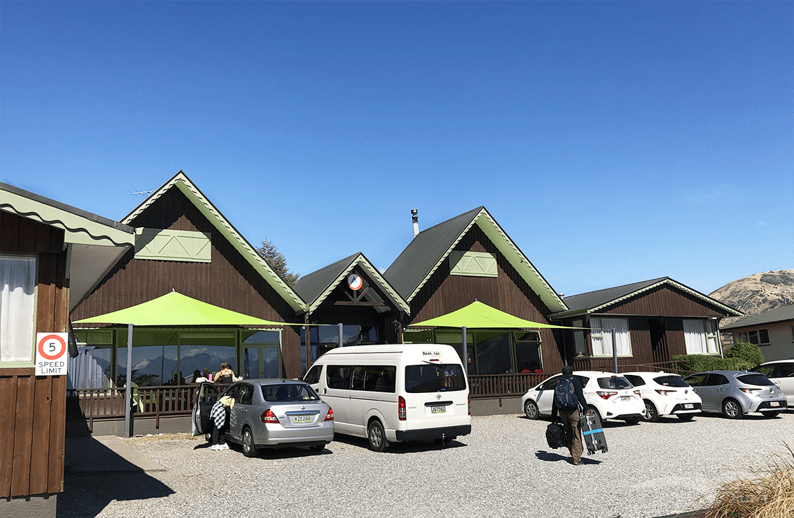 【紐西蘭D16下】瓦納卡湖Lake Wanaka｜湛藍靜謐的悠閒午後