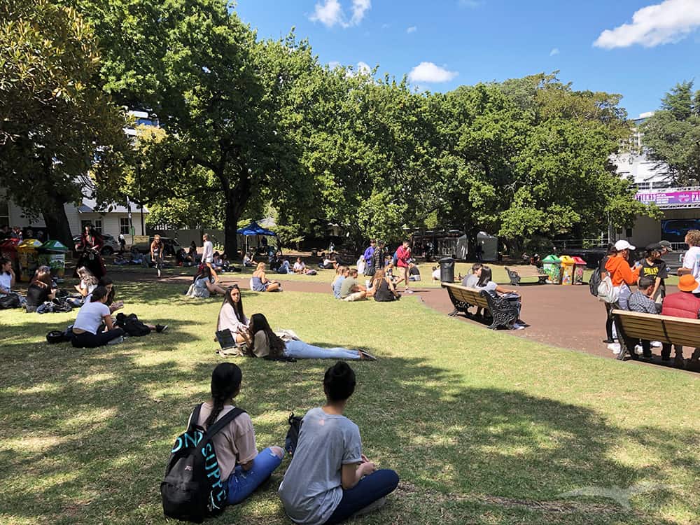 【奧克蘭市區景點】阿爾伯特公園 Albert Park|大學新生表演活動! - 第8張圖 奧克蘭 阿爾伯特公園 Auckland Albert Park 新生訓練表演活動 Orientation