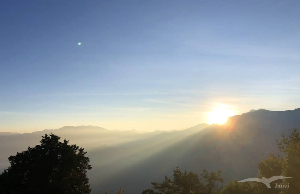 【嘉義阿里山】小笠原山觀景台看日出｜看到更美的風景｜Day2