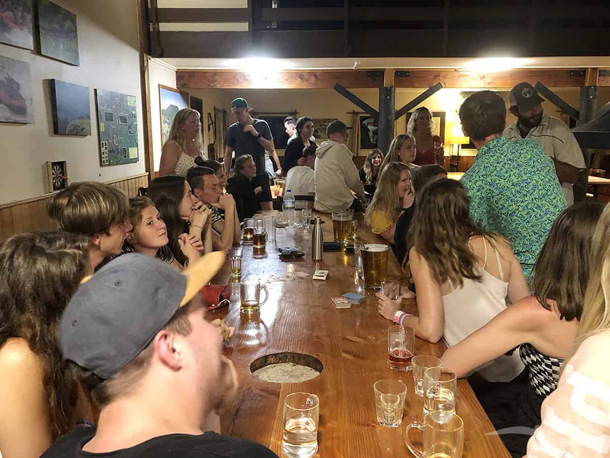 【紐西蘭D8下】河谷River Valley｜毫無訊號的瘋狂派對之夜