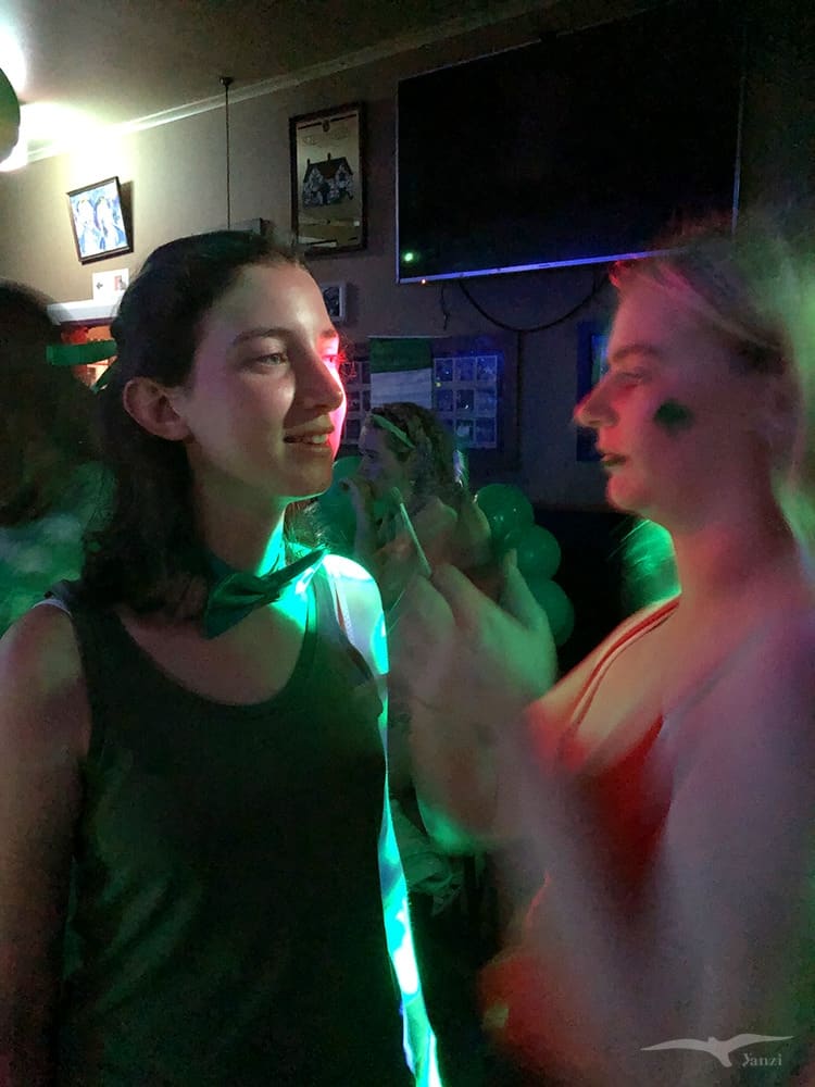 馬希納普阿湖Lake Mahinapua Hotel聖派翠克節派對 St Patrick’s Day