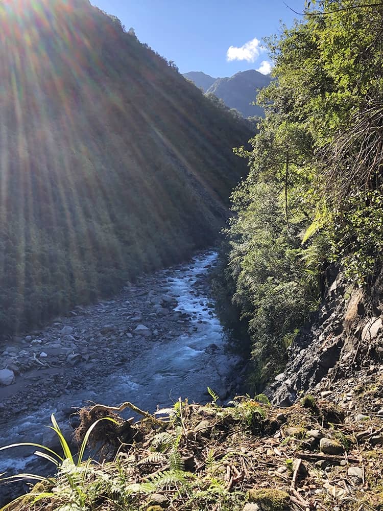 【紐西蘭D14-15】法蘭士約瑟夫冰川Franz Josef Glacier|直升機初體驗 - 第66張圖 塔塔雷隧道步道 Tatare Tunnels Walk Gallery Gorge