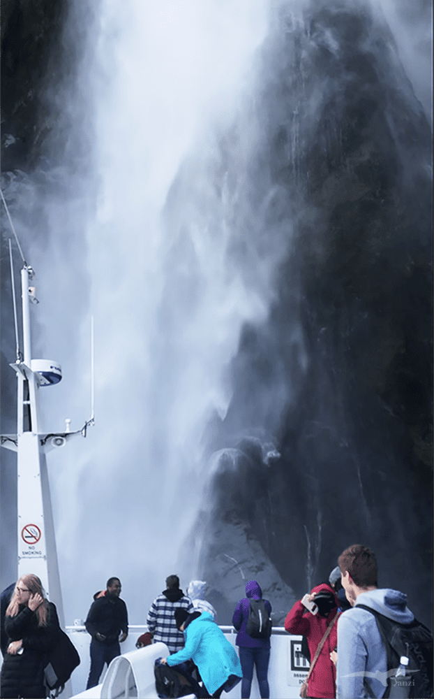 米爾福德峽灣 Milford Sound 斯特林瀑布 Stirling Falls