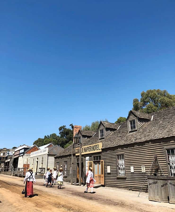 【墨爾本跟團一日遊】疏芬山掏金小鎮Sovereign Hill+羊駝農場 - 第77張圖 疏芬山掏金小鎮 Sovereign Hill 街景