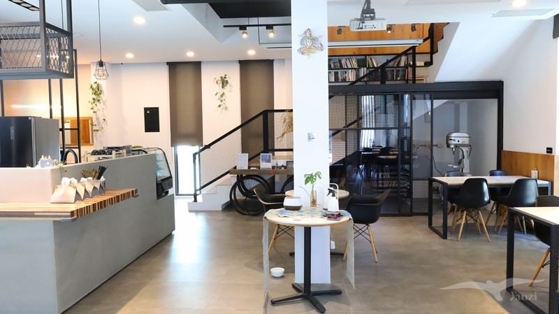 【澎湖民宿推薦】澎湖路旅店—樓中樓6人房｜乾淨舒適、附早餐