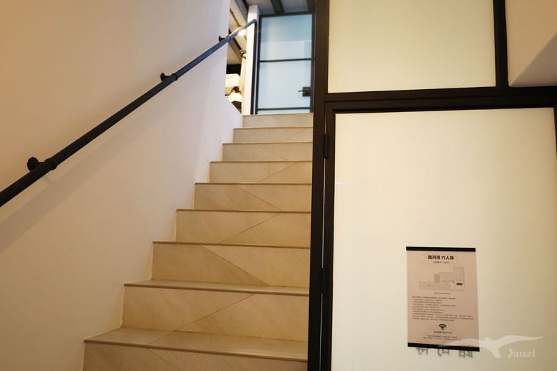 【澎湖民宿推薦】澎湖路旅店—樓中樓6人房｜乾淨舒適、附早餐