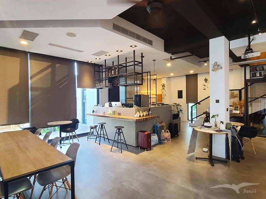 【澎湖民宿推薦】澎湖路旅店—樓中樓6人房｜乾淨舒適、附早餐