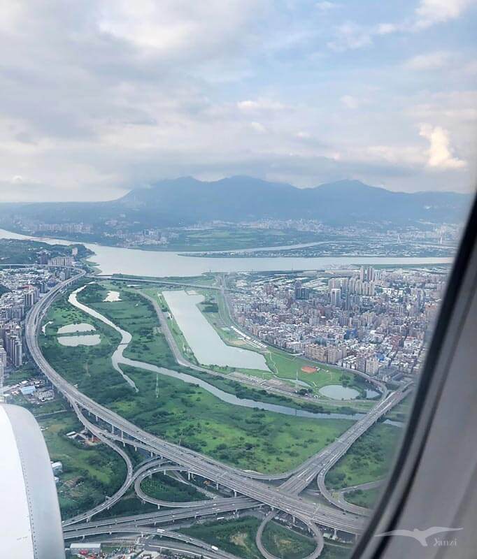 立榮航空-澎湖回程 台北市俯瞰景