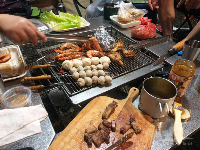 武界露營推薦——武界雲頂露營天地｜打開帳篷就能看雲海！