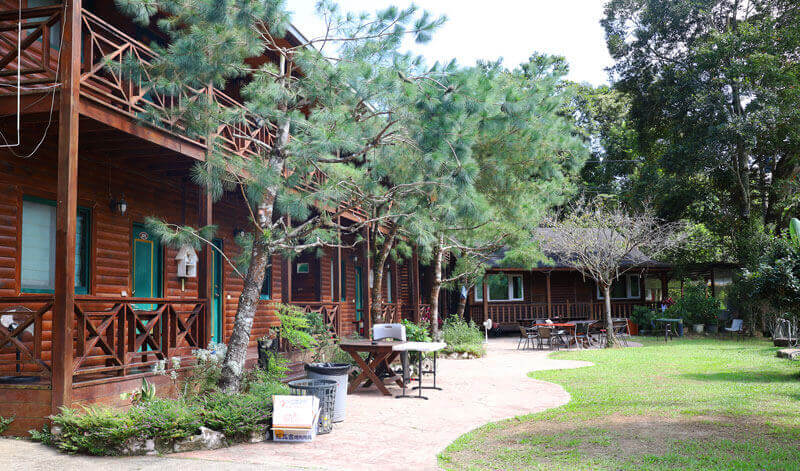 南庄住宿推薦——鳳櫻山莊｜中秋烤肉+免費卡拉OK歡唱【苗栗】