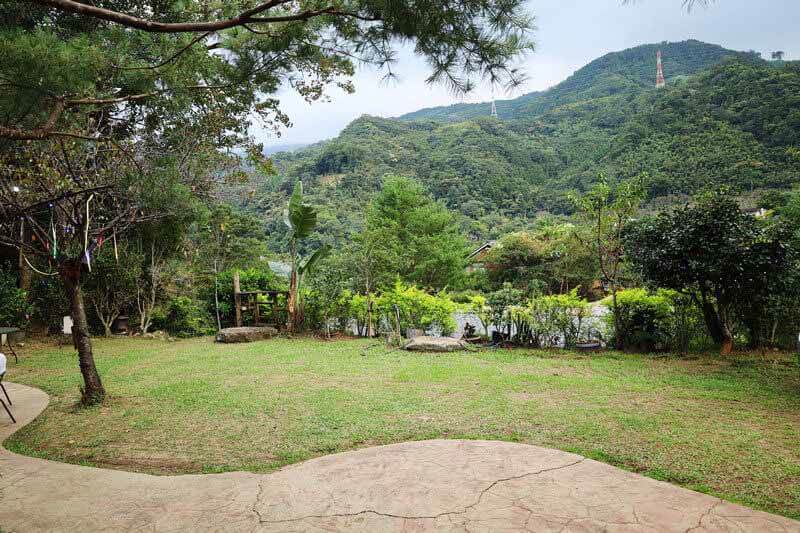 南庄住宿推薦——鳳櫻山莊｜中秋烤肉+免費卡拉OK歡唱【苗栗】