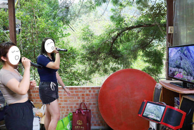 南庄住宿推薦——鳳櫻山莊｜中秋烤肉+免費卡拉OK歡唱【苗栗】
