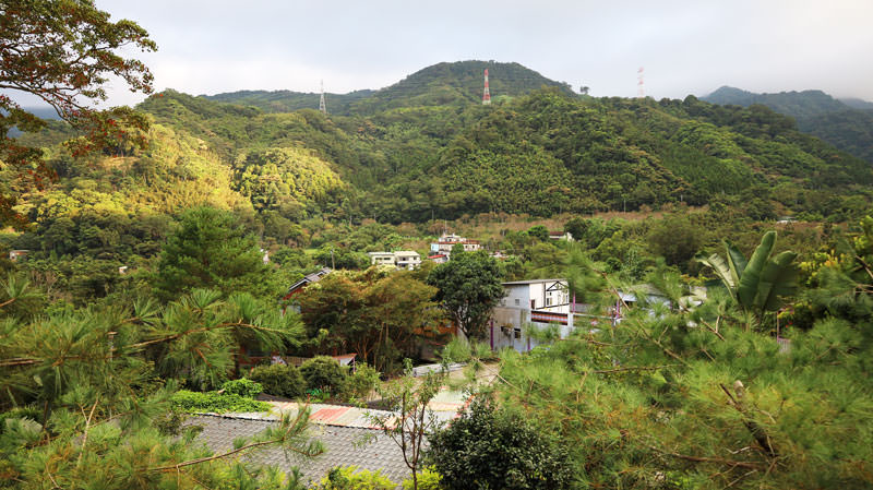 南庄住宿推薦——鳳櫻山莊｜中秋烤肉+免費卡拉OK歡唱【苗栗】