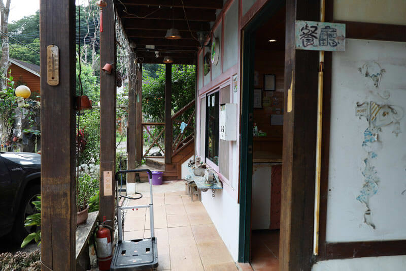 南庄住宿推薦——鳳櫻山莊｜中秋烤肉+免費卡拉OK歡唱【苗栗】