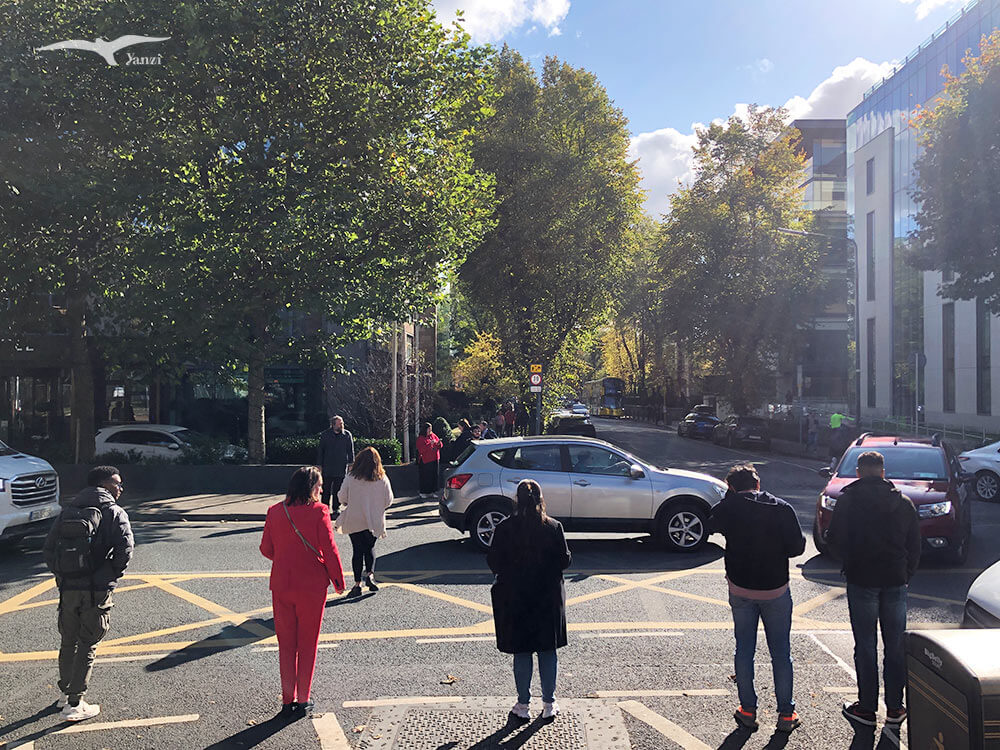 【都柏林市集】Mespil Road Lunchtime Market｜河岸邊的平日午餐市集！