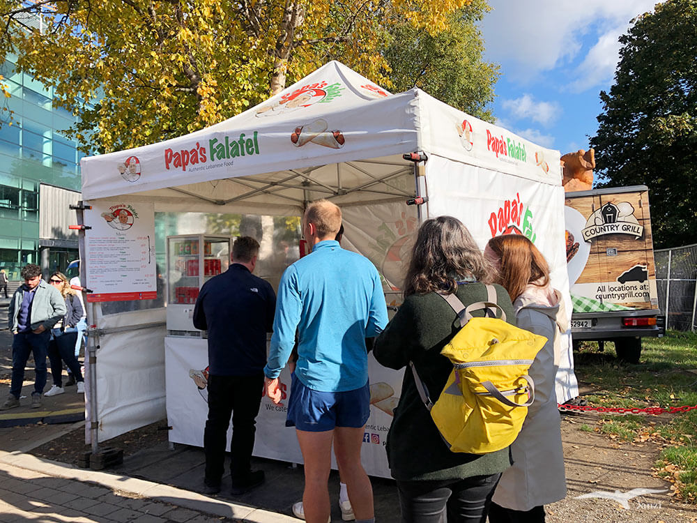 【都柏林市集】Mespil Road Lunchtime Market｜河岸邊的平日午餐市集！