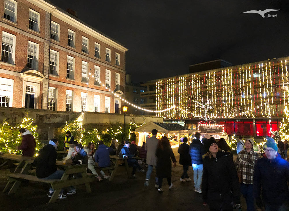 【都柏林城堡聖誕市集】Dublin Castle Christmas Market|童話般的冬日城堡! - 第5張圖 【都柏林城堡聖誕市集】Dublin Castle Christmas Market|童話般的冬日城堡!