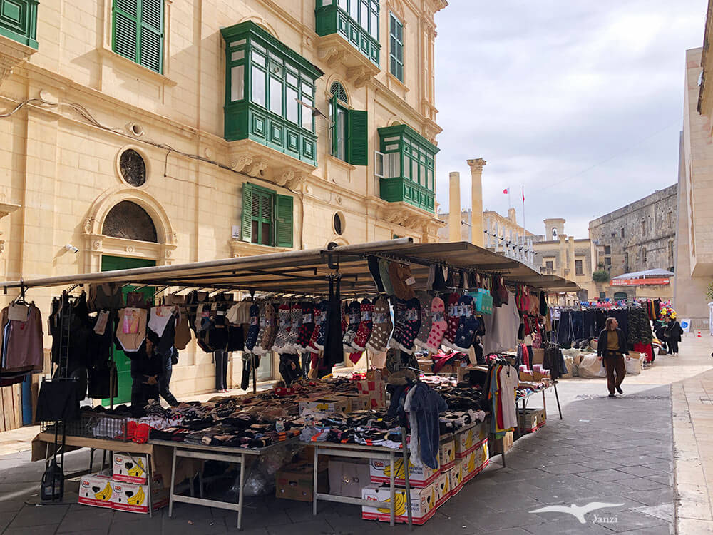 【瓦萊塔一日遊】8大景點＋步行路線｜漫步馬爾他的金色古城！