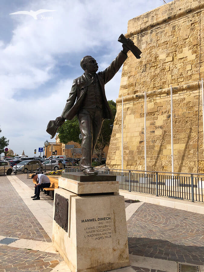 【瓦萊塔一日遊】8大景點＋步行路線｜漫步馬爾他的金色古城！