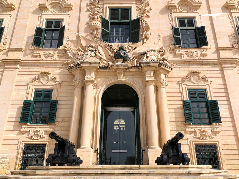 【瓦萊塔一日遊】8大景點＋步行路線｜漫步馬爾他的金色古城！