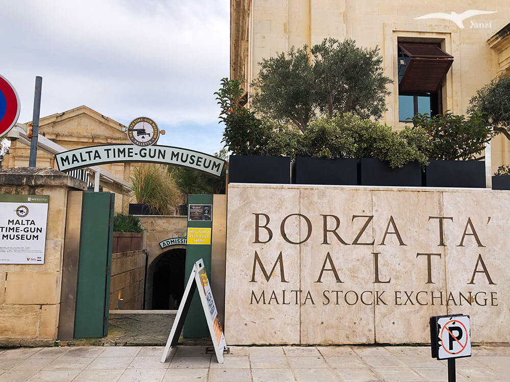 【瓦萊塔一日遊】8大景點＋步行路線｜漫步馬爾他的金色古城！