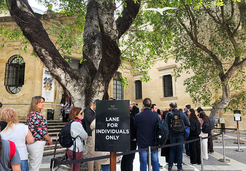 【瓦萊塔一日遊】8大景點＋步行路線｜漫步馬爾他的金色古城！