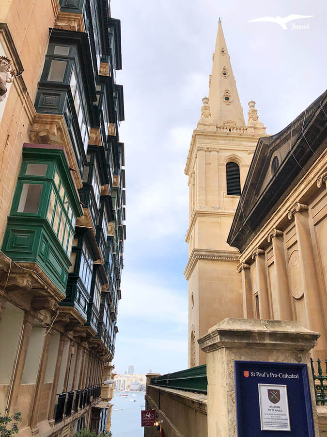 【瓦萊塔一日遊】8大景點＋步行路線｜漫步馬爾他的金色古城！